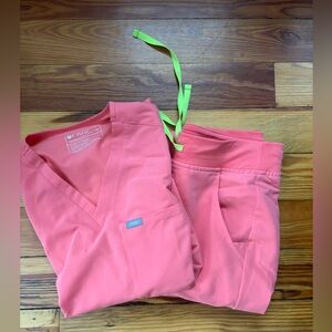 Figs Coral Scrub Set with Lime Drawstring